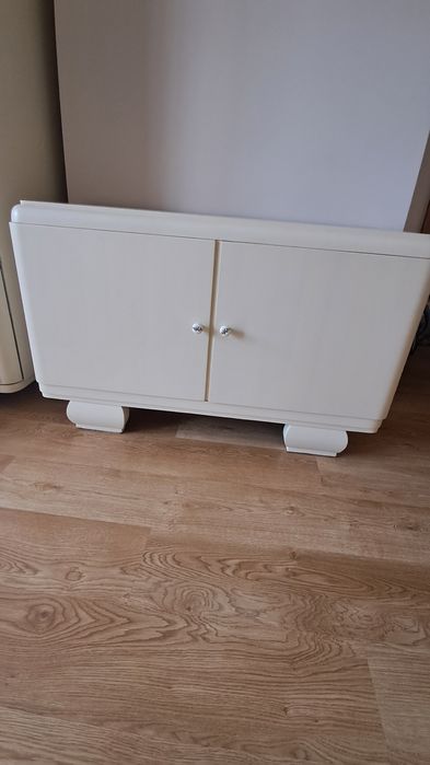 Komoda drewniana po renowacji z lat 50