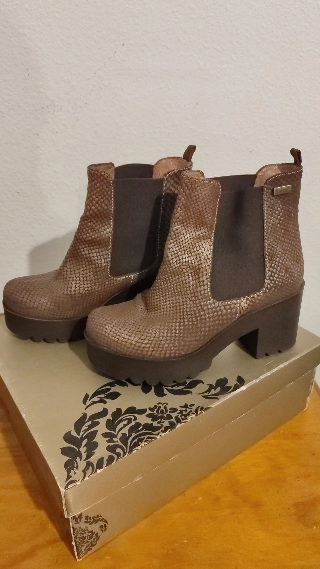 Vendo botas Ruika