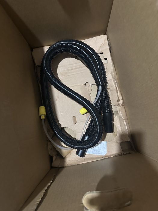 Продам karcher puzzi 8/1