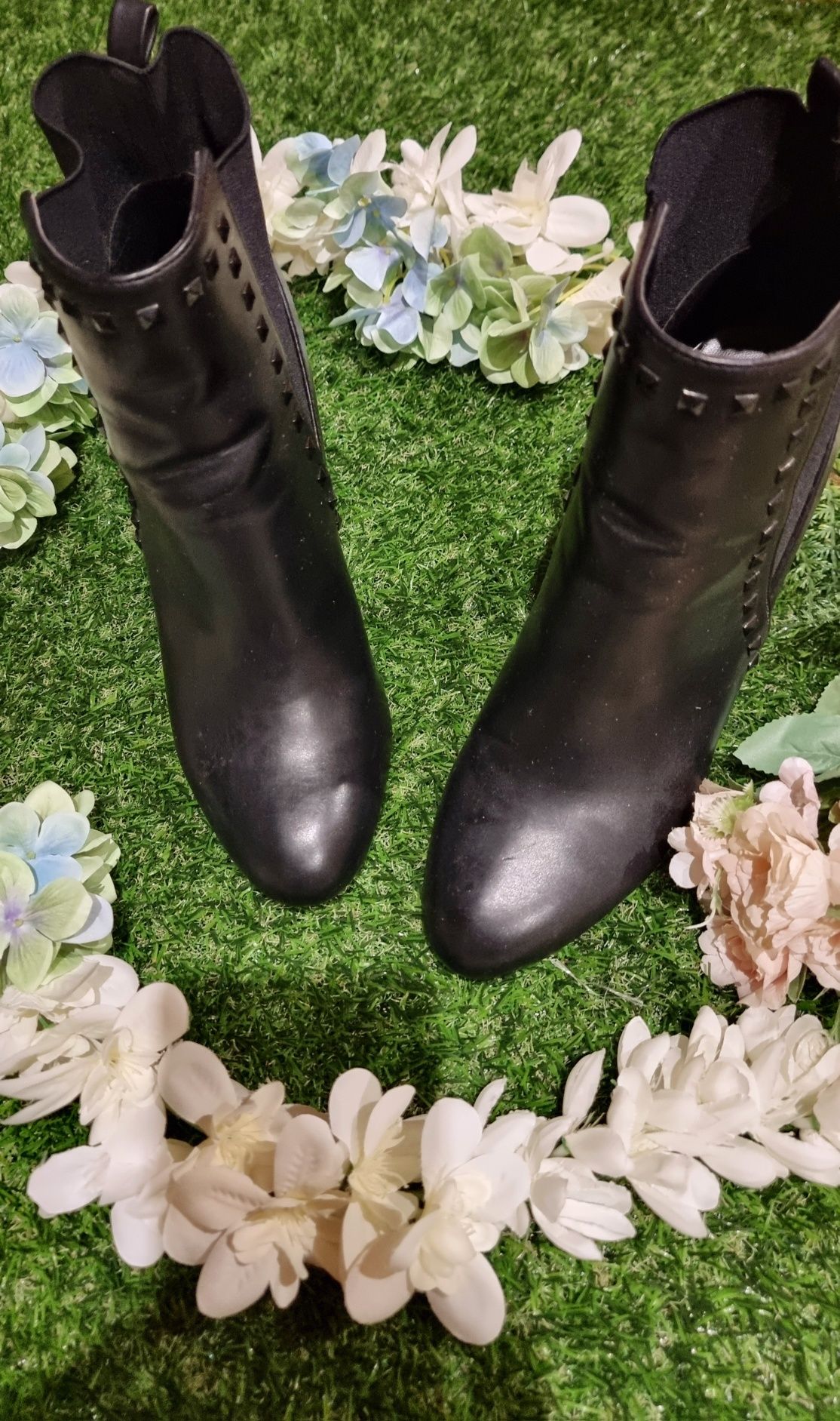 Bota Preta com Salto