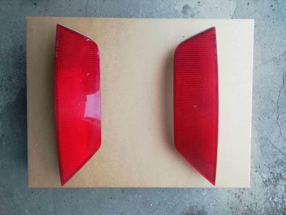 Катафоти (відбивачі) на задній бампер Форд Ескейп 2013-2019 роки