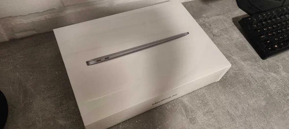 MacBook Air M1 13" (2020)