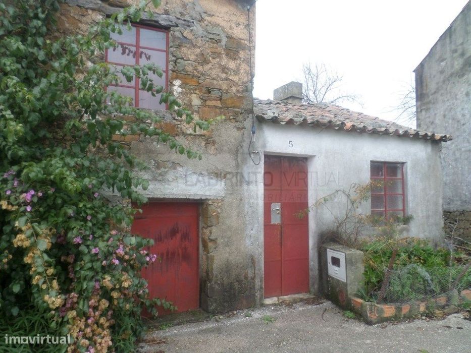 vende-se Terreno urbano com moradia em ruinas, em Mação - Cardigos ...