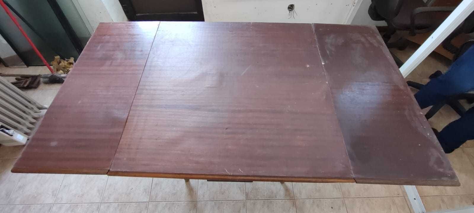 Mesa de madeira de abrir