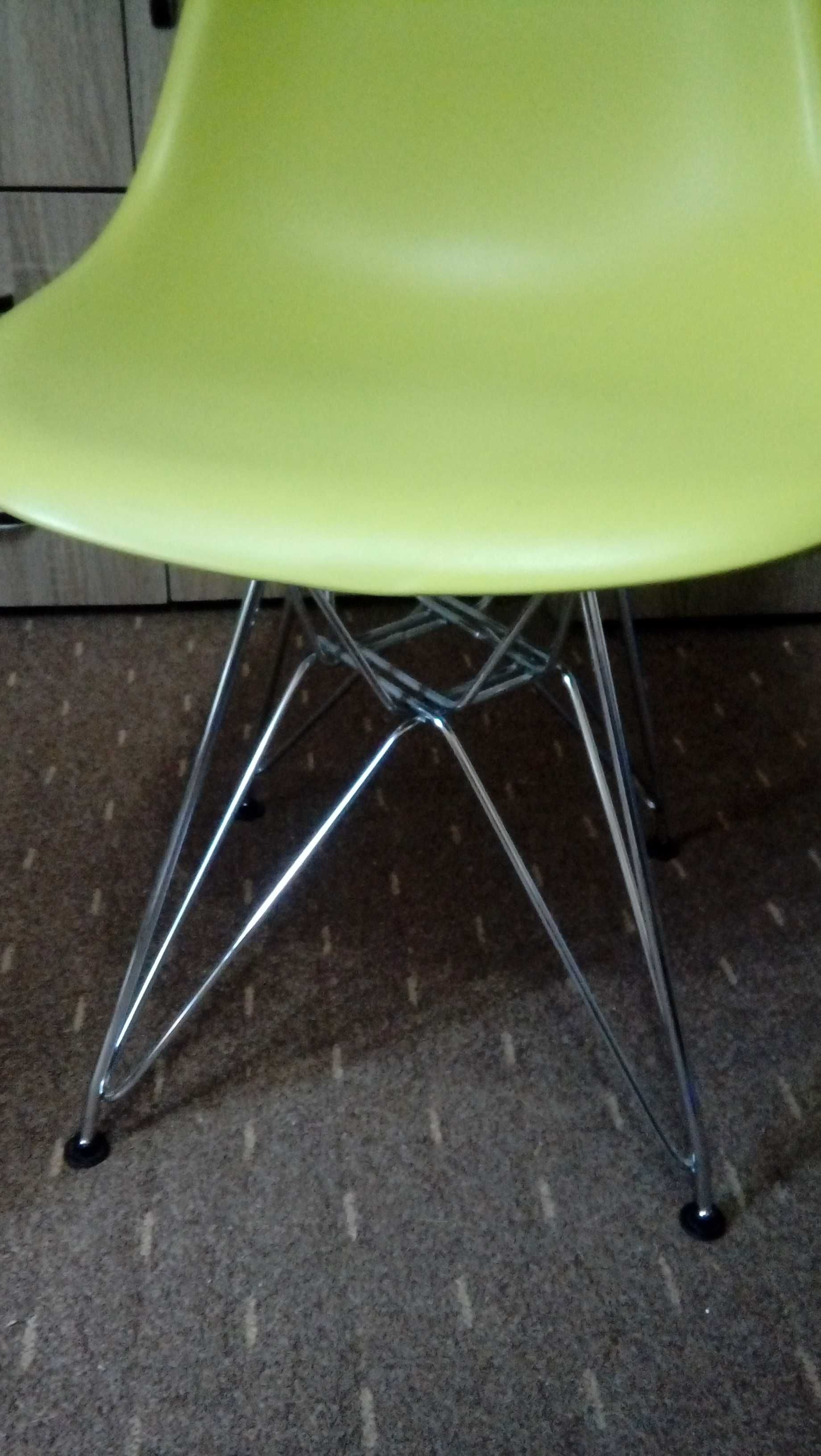 Krzesło P016 PP zielone, chromowane nogi