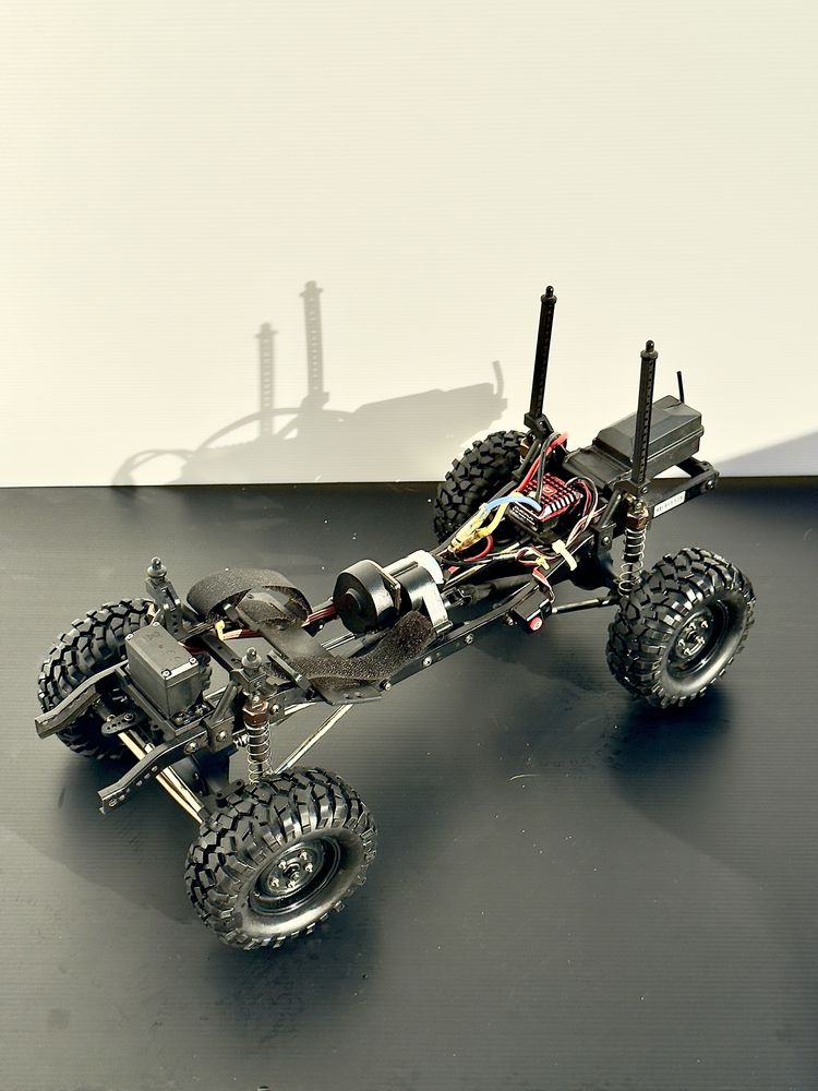 RC Crawler 1:10 - Mitsubishi Pajero Evo 1998 Paris-Dakar