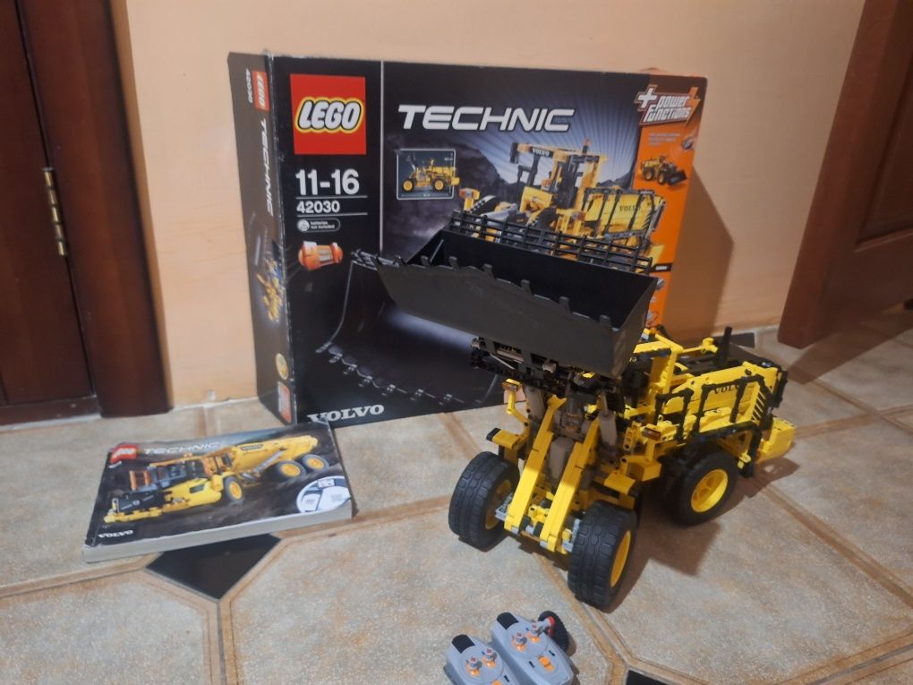 Продам lego technic 42030 volvo