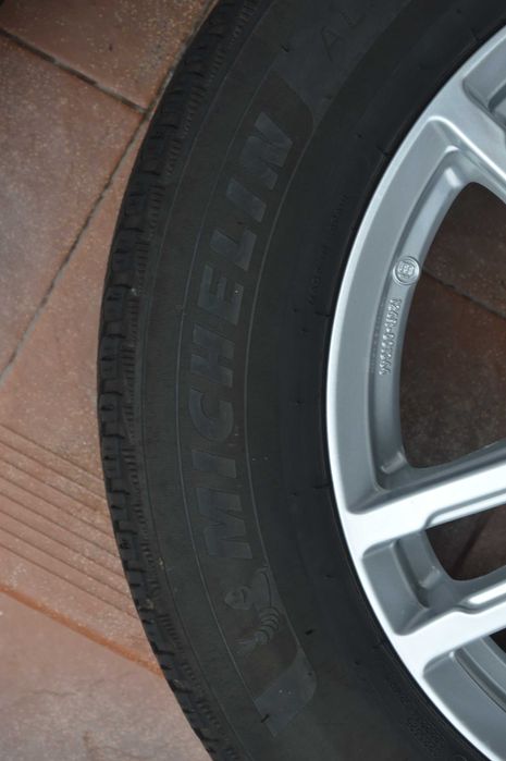 Зимові шини комплект 2024рік Michelin Alpin 7 215/65/17