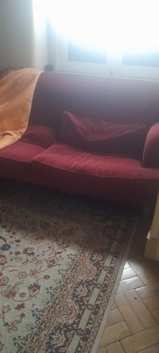 Sofa encarnada para sala