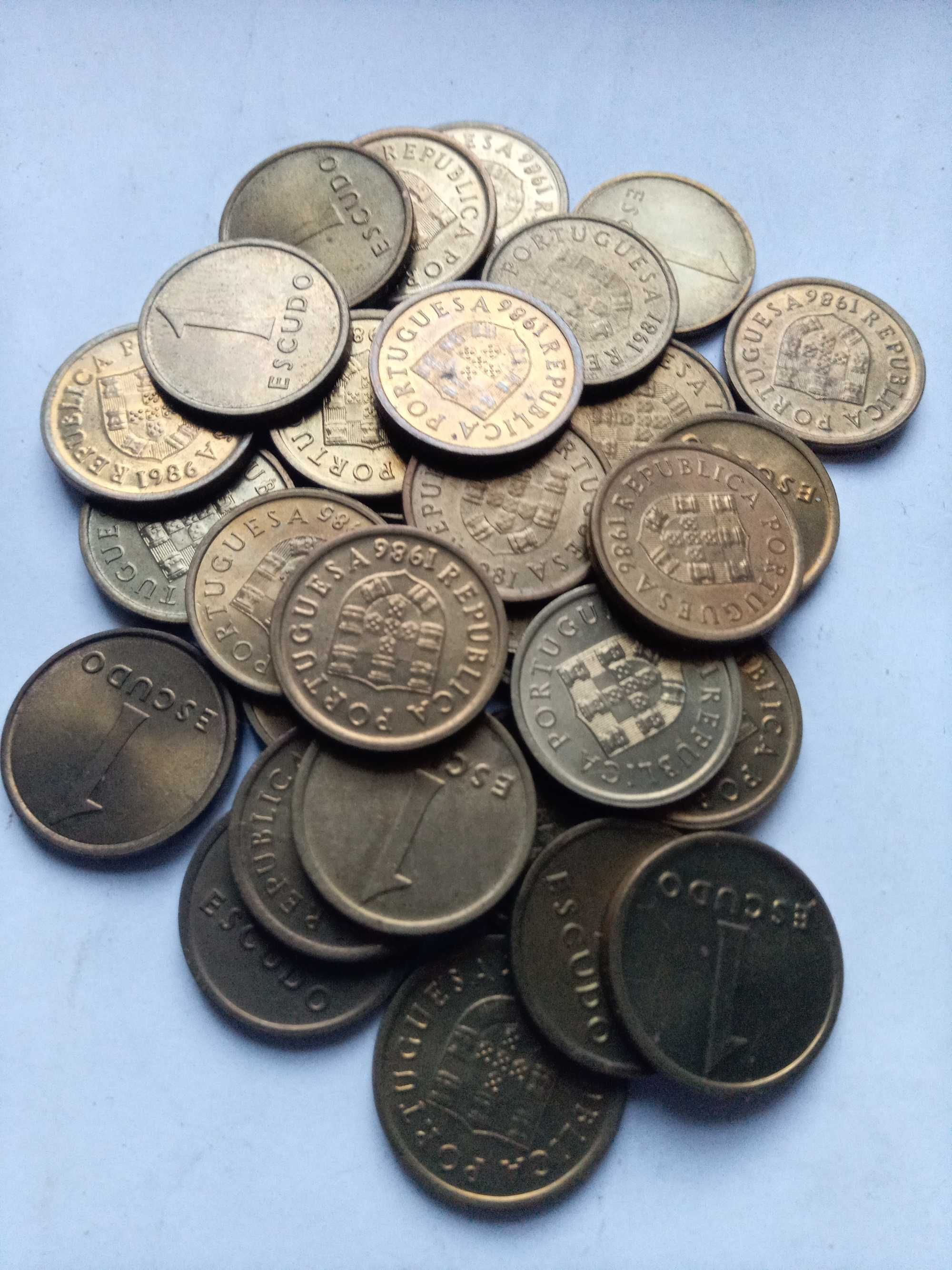 Vendo 30 Moedas 1 Escudo 1981/86 Republica Portuguesa