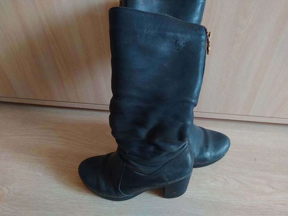 Продам сапожки шкіряні 37 р.