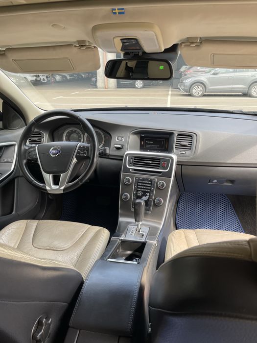 Volvo S60 T5 седан