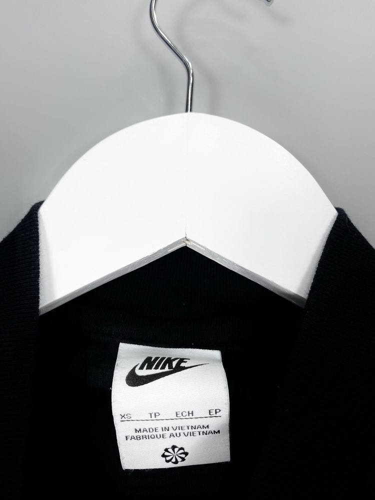 Женская футболка Nike big logo жіноча
