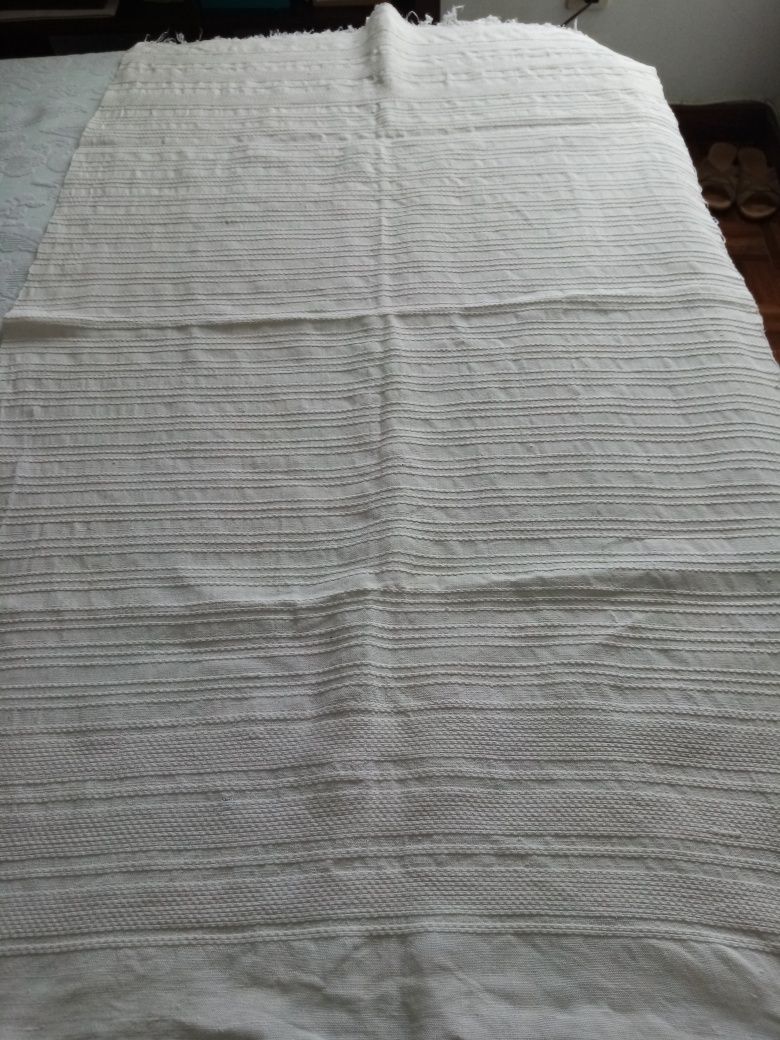 Naperon em linho tecido, 1.14mtX67cm