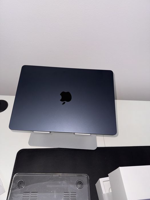 MacBook Air M2 16GB 256GB