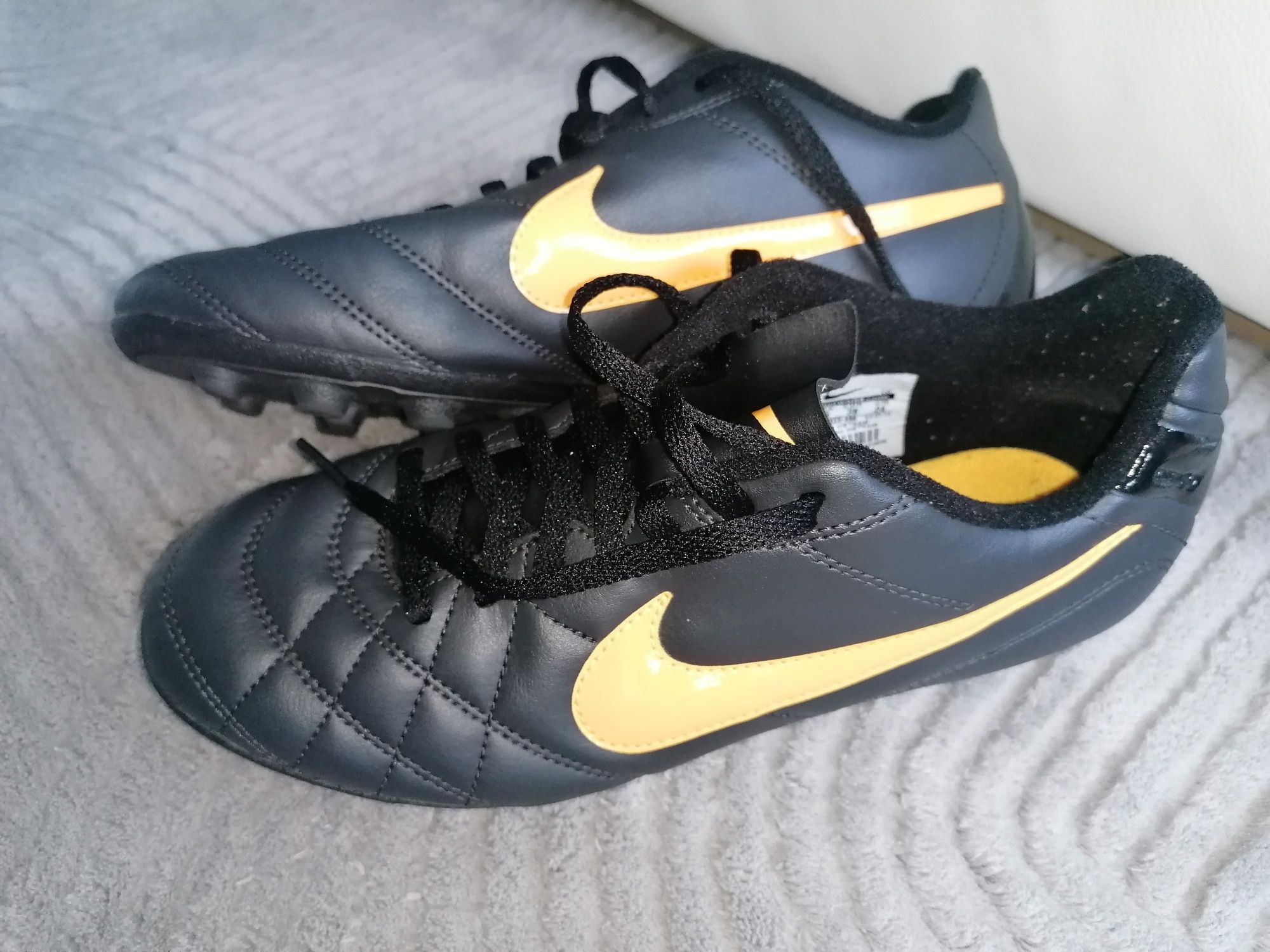 Korki Nike Tiempo 38 rozm.