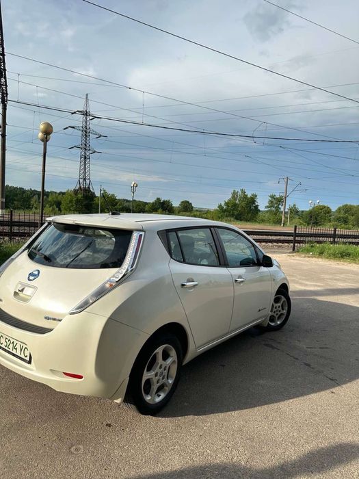 Nissan leaf 40 kwt 250 km+