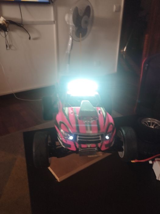 Carrinho RC elétrico