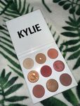 Paleta cieni kylie cosmetics burgundy eyeshadow