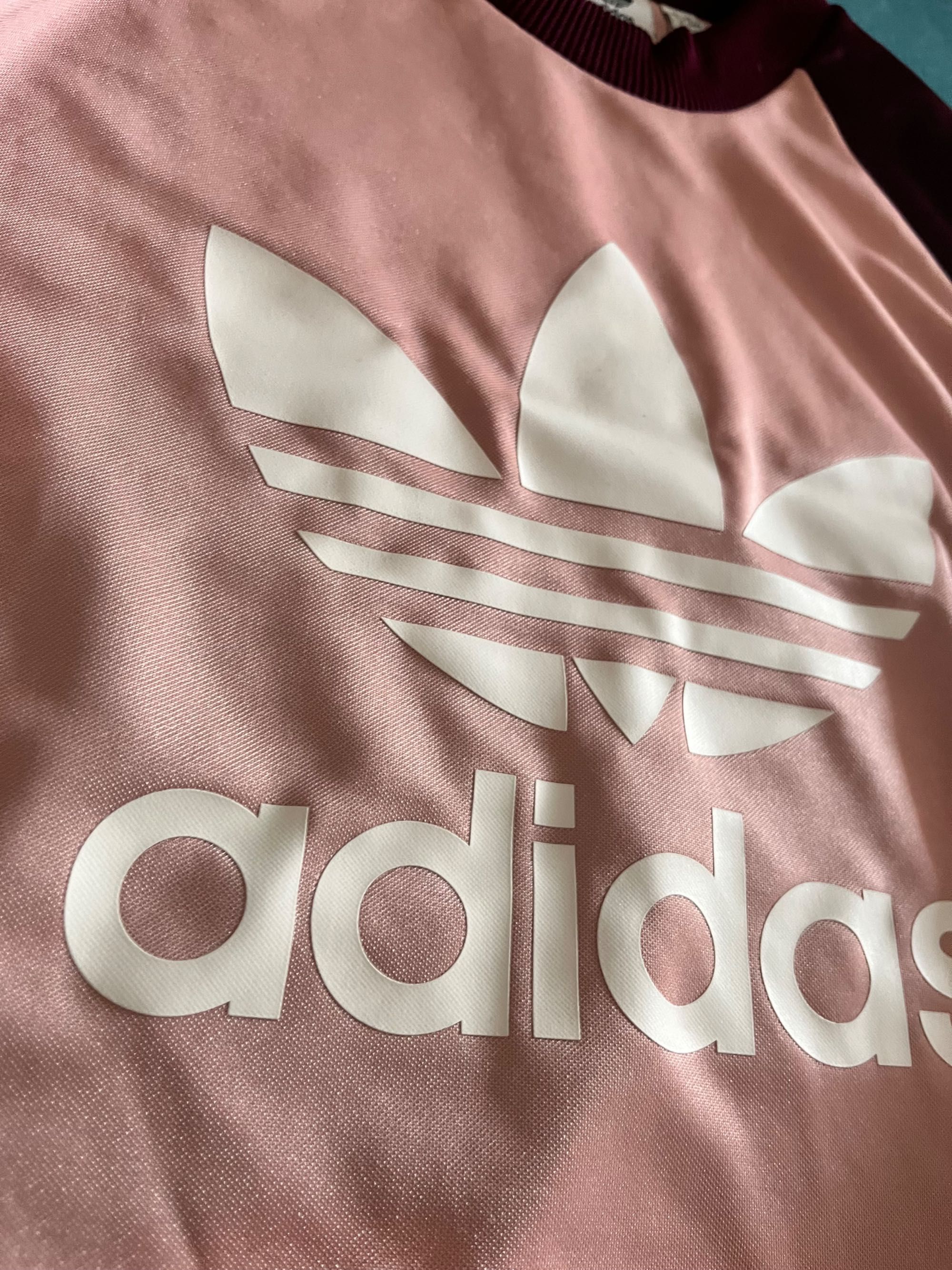 Różowa bluza adidas