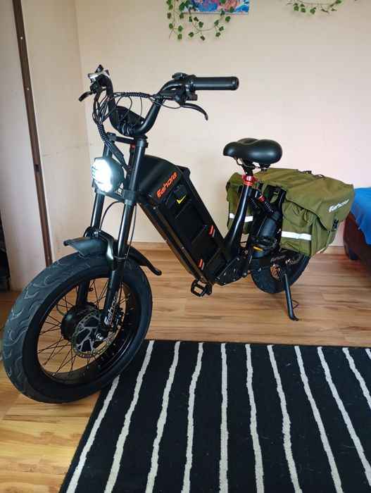 Eahora Juliet III w doskonałym stanie technicznym