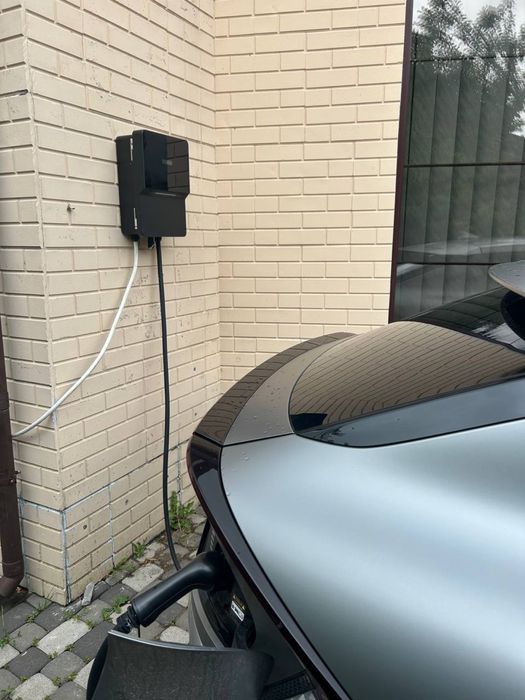 Зарядний пристрій Зарядна станція Зарядка 3 фази 11 kw 16А