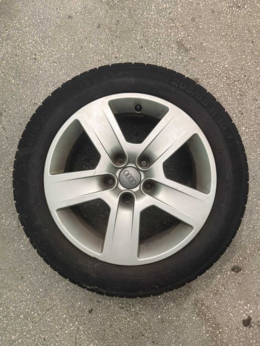Felgi Aluminiowe z oponami zimowymi Audi 205/55 R16