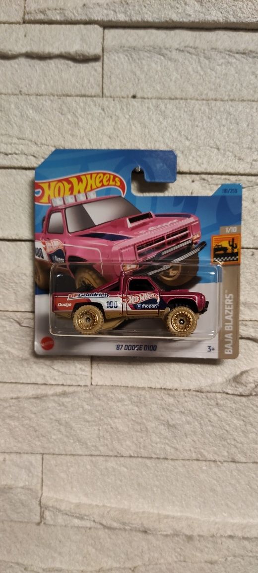 '87 DODGE D100 Mopar BFGoodrich kolor BARBIE Hot wheels BAJA Blazers