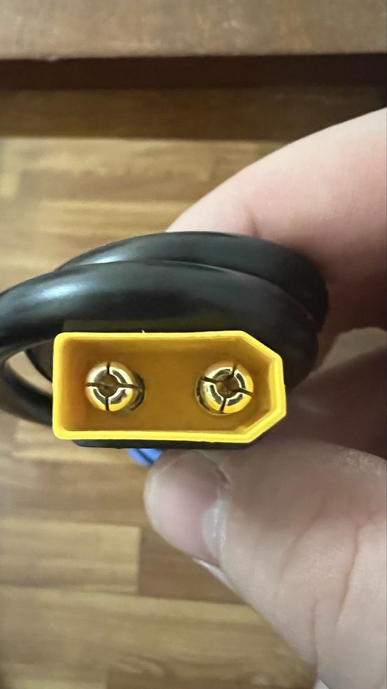 Aviation Plug Cable to PV XT90 (For AC200MAX)
