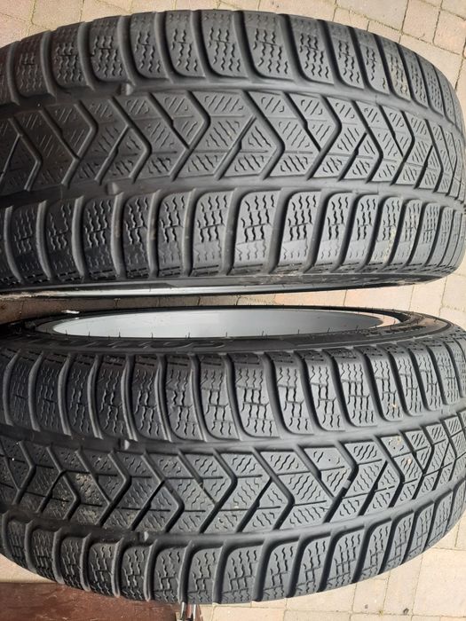 Opony zimowe Pirelli sottozero3 235/45/19