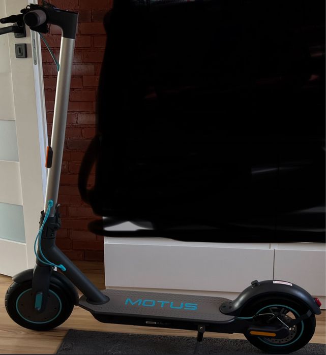 Hulajnoga elektryczna Motus Scooty lite 10