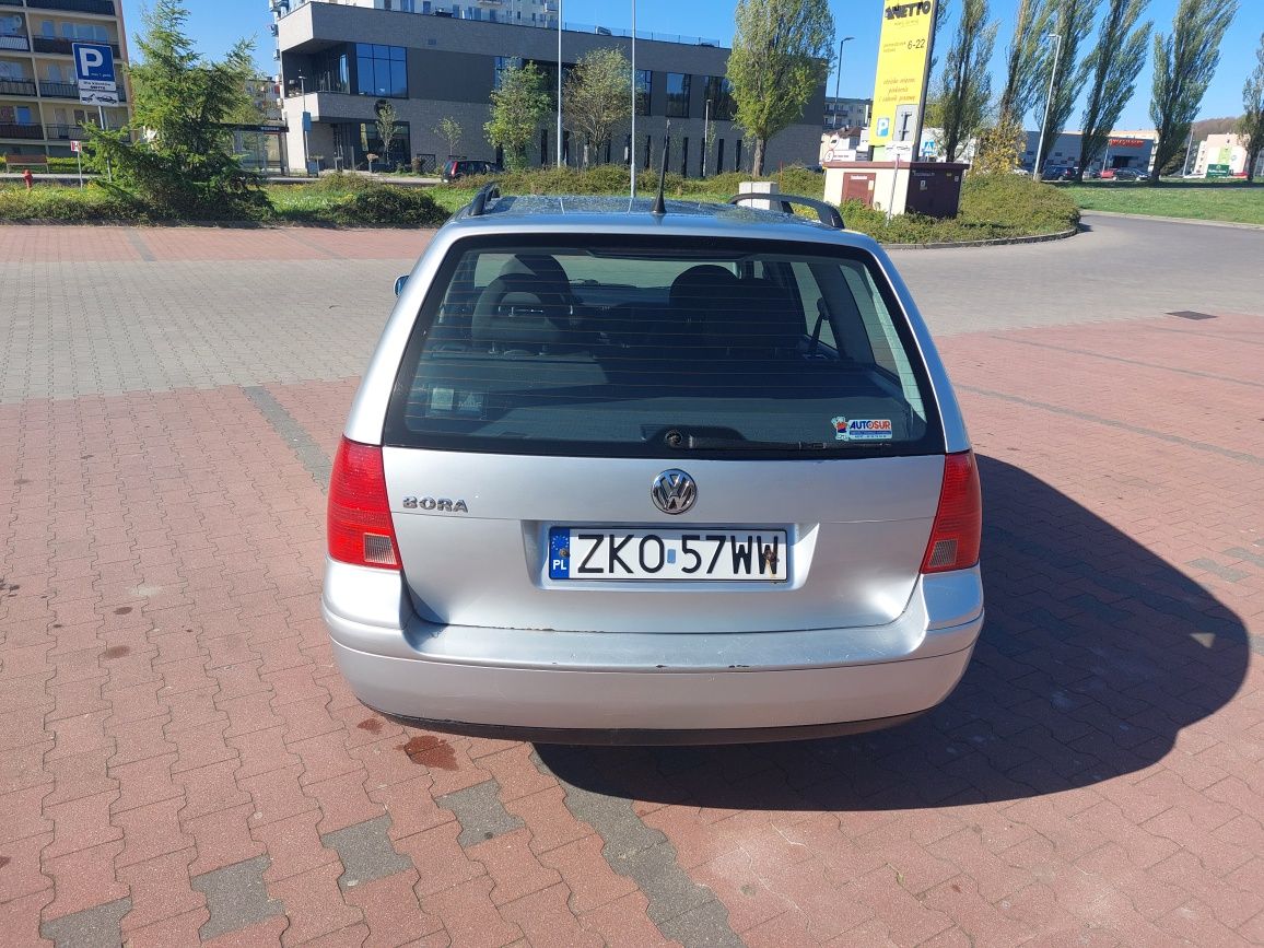 VW Bora Kombi 1.6 benzyna 2001