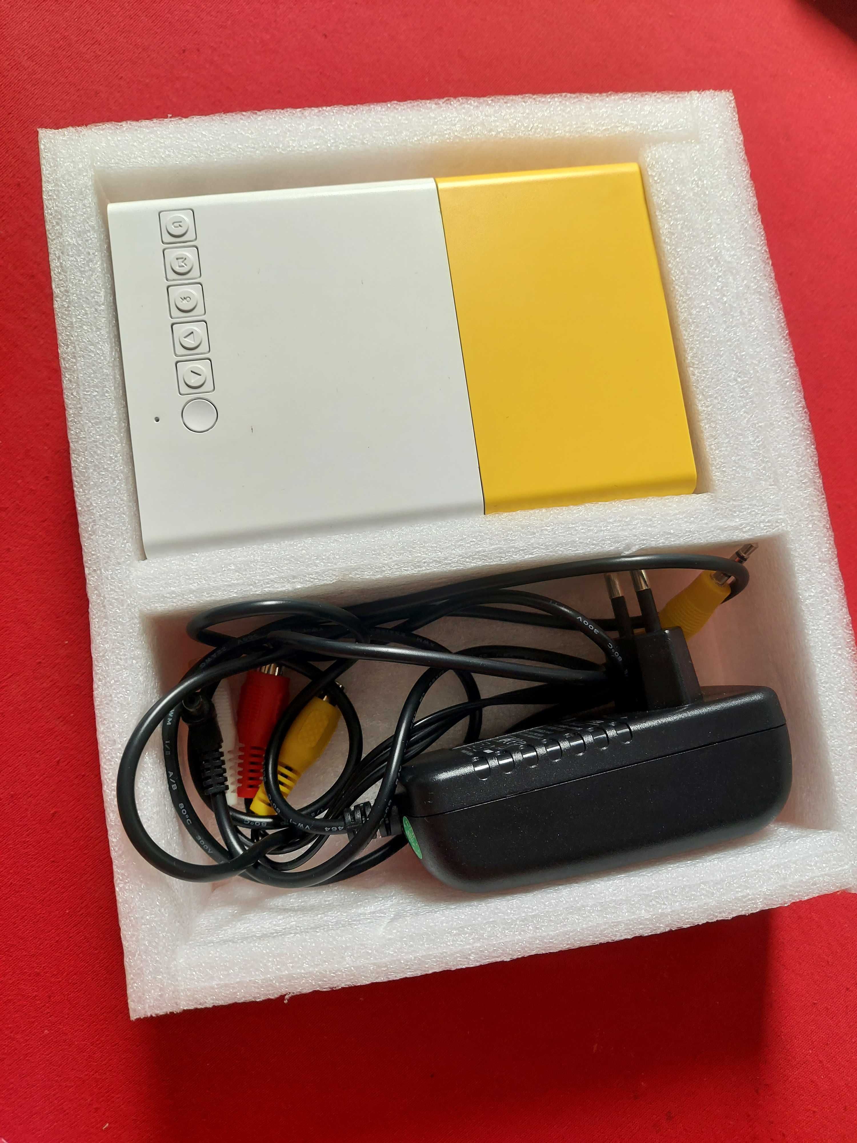 Projektor LED biało-żółty
