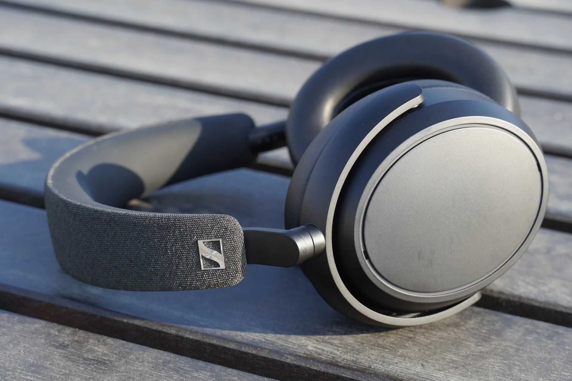 Sennheiser momentum 4