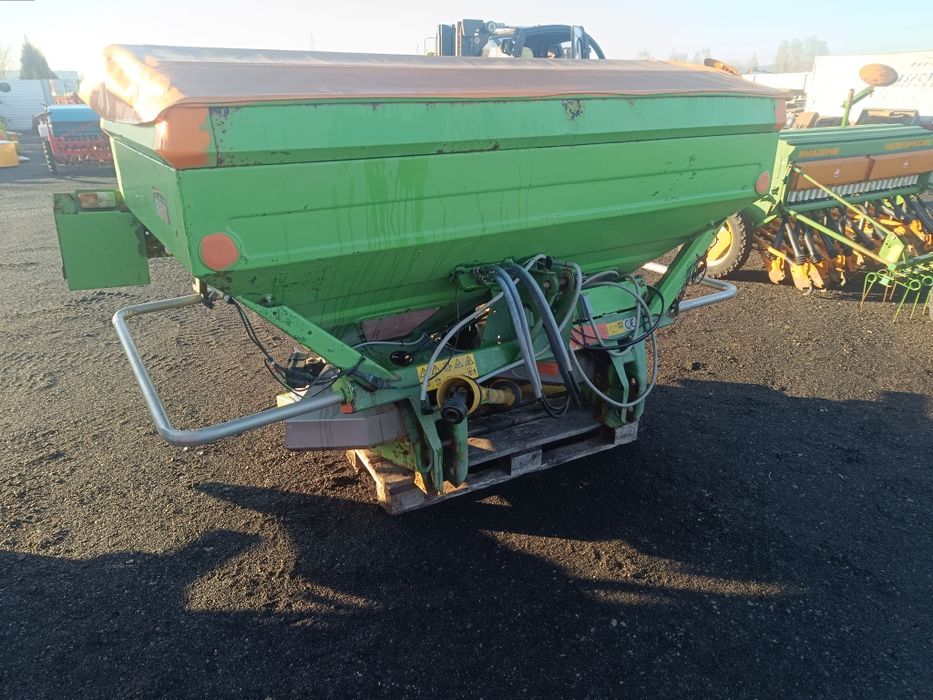 Rozsiewacz nawozów Amazone