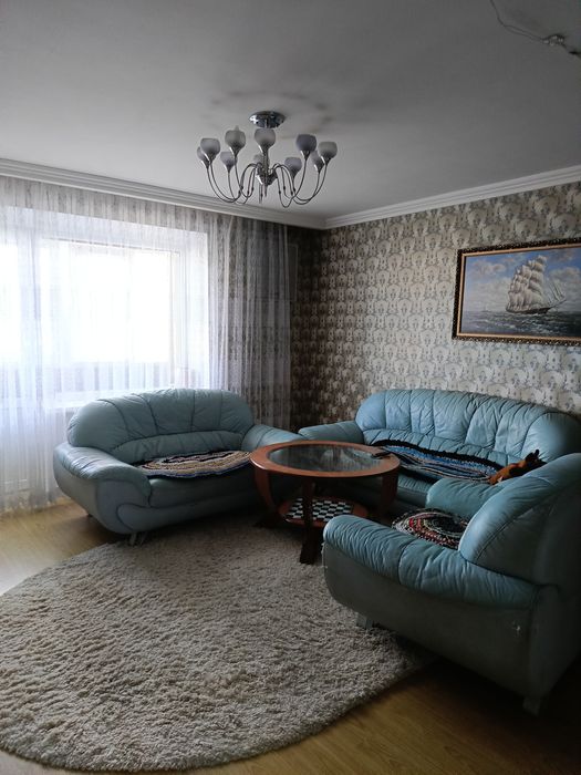 Продам 4 кімнатну квартиру, з автономним опаленням, велика кухня,Тинда