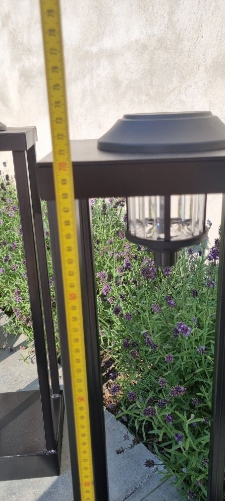 Lampa solarna ogrodowa. Metalowa