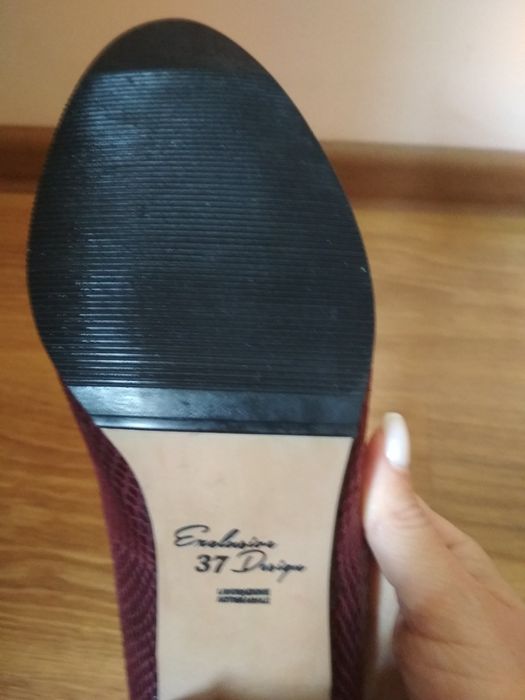 Туфли женские ( кожа) 37 размер.