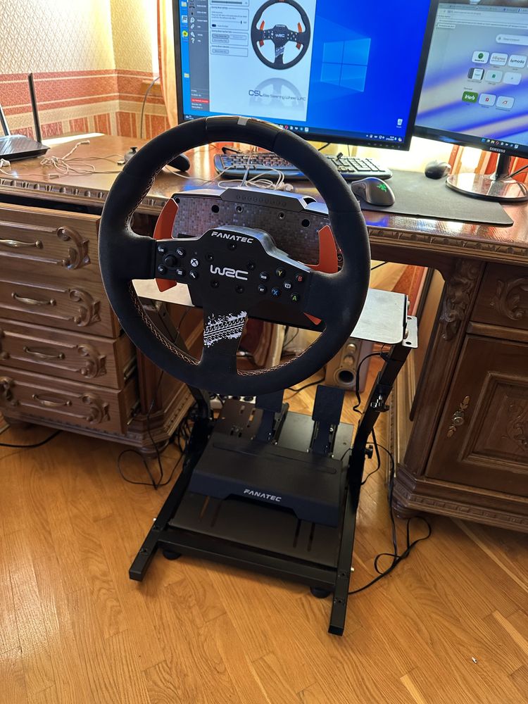 Fanatec CSL Elite з стойкою