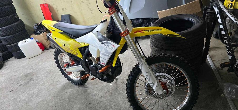 ASIX 300 XR99 Żółty