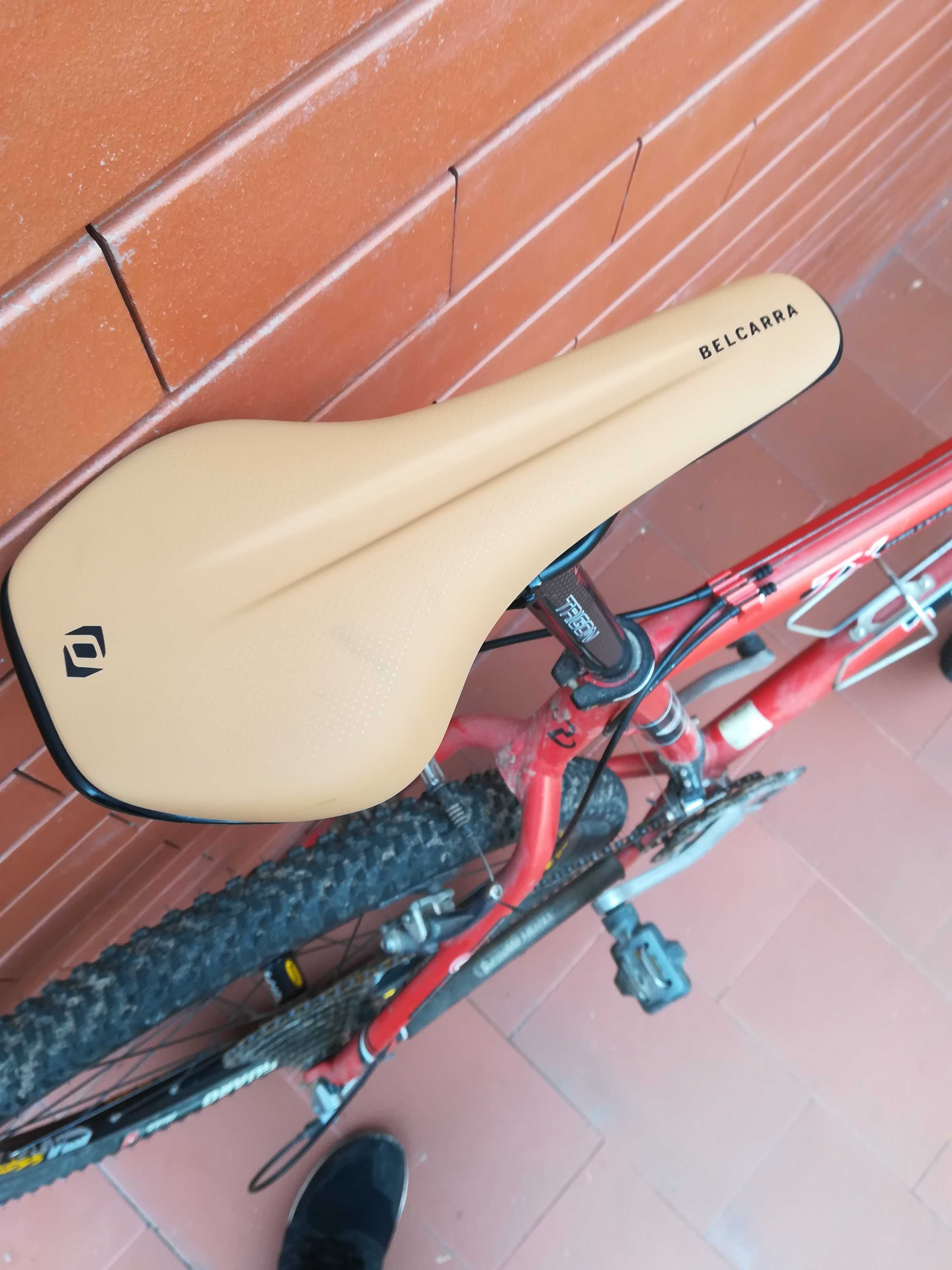 Bicicleta TREK 6500 + rolo treino