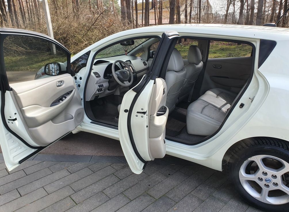 Nissan Leaf 2012рік 24кВт 85км ходу В рідній фарбі