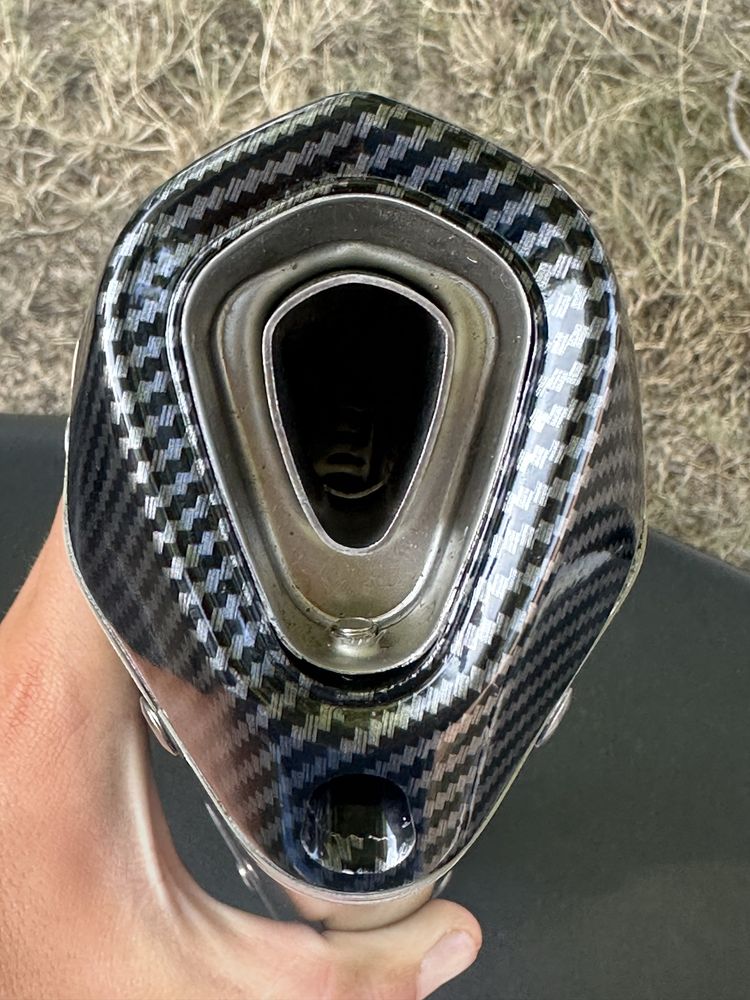 AKRAPOVIC акрапович новий