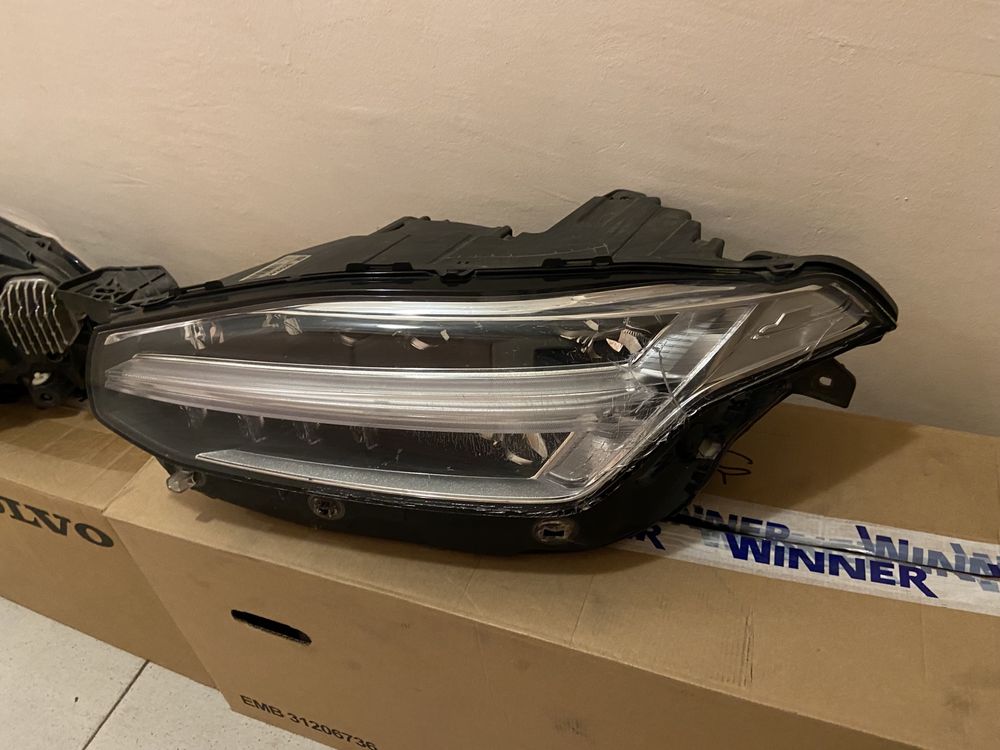 Фары правая левая Volvo XC90 LED, 31656995, 31656994