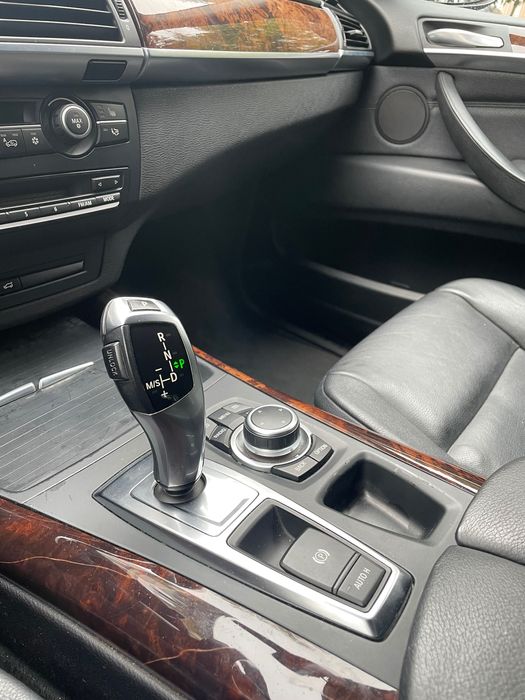 BMW  X5 E70 3.0 Бен. Ideal