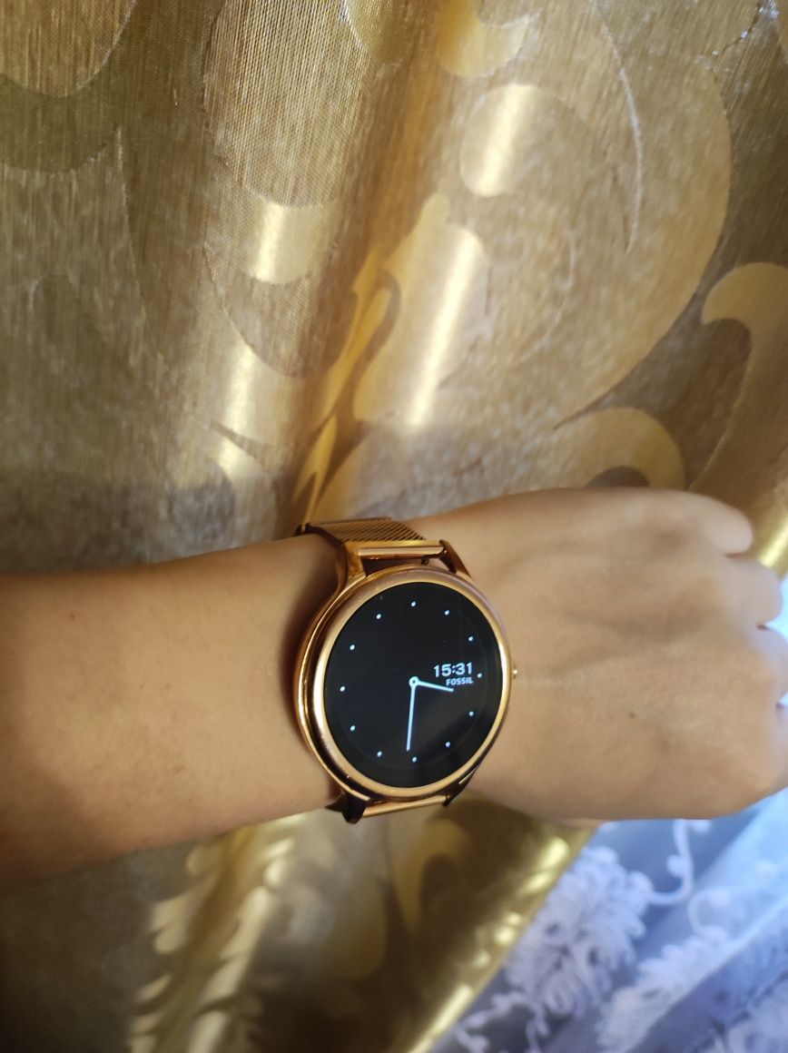 Смарт годинник Fossil