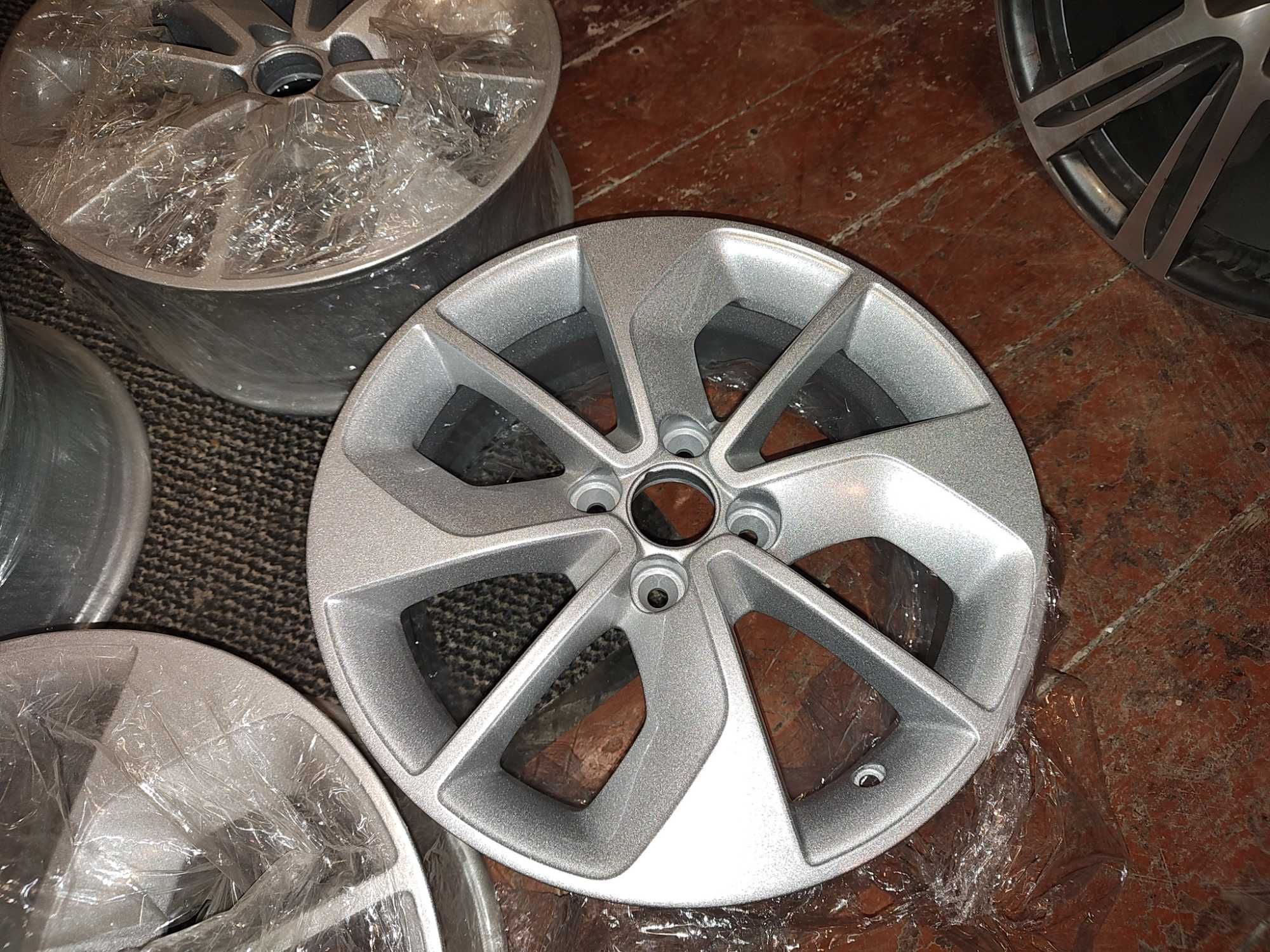 Felgi Renault Clio 16" po renowacji