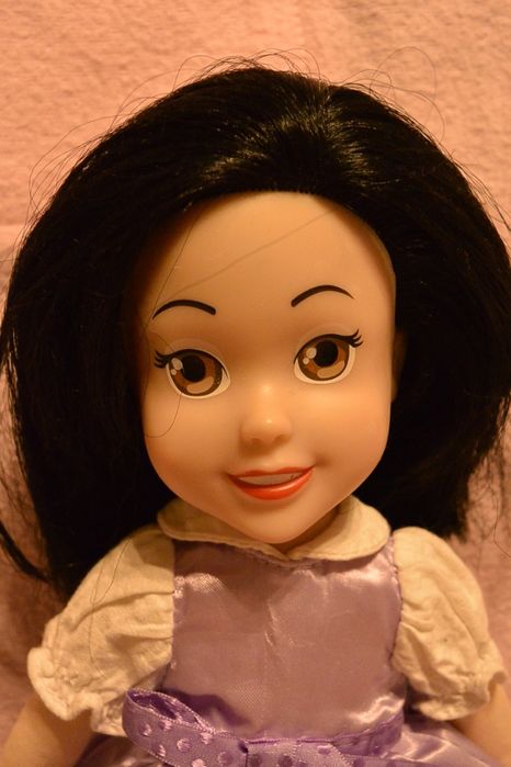 Maskotka lalka przytulanka Królewna Śnieżka Disney Zapf Creation 30cm