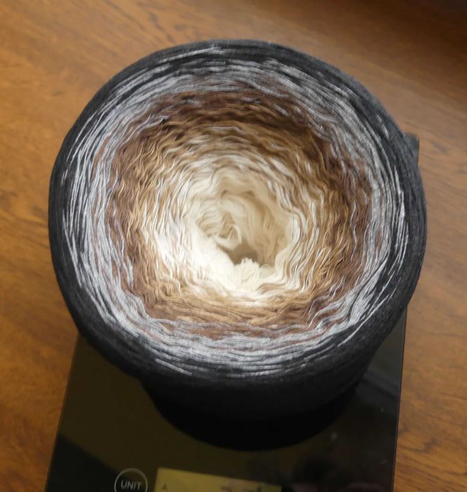 włóczka ombre, cieniowana, biel, brąz, szary, czarny - motek 330 g!