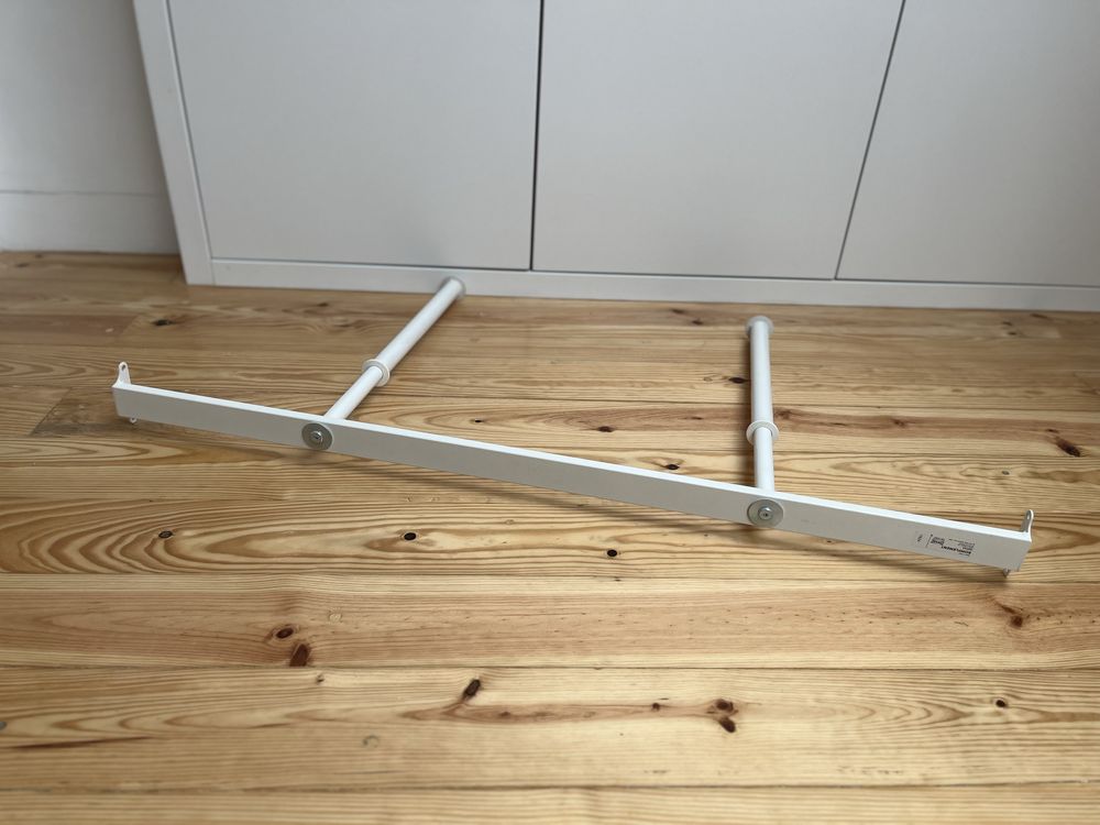 Varão extensível e frontal IKEA aço branco para roupeiro 100 cm